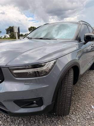 VOLVO XC40 1.5 T5 RECHARGE R-DESIGN GEARTRONIC VOLVO XC40 1.5 T5 RECHARGE R-DESIGN GEARTRONIC